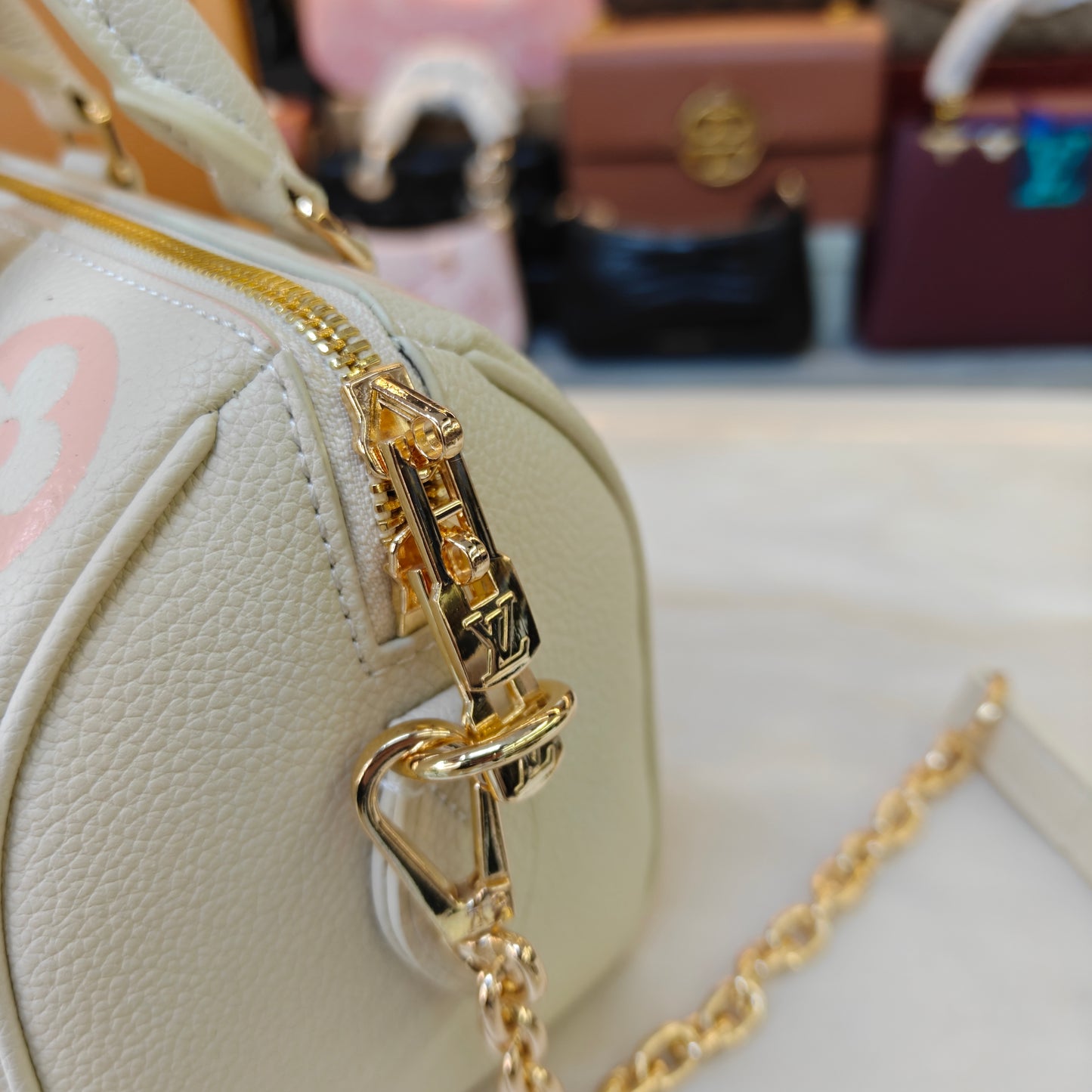 LV Speedy Bandoulière - Cream Pink (Ultra Premium)
