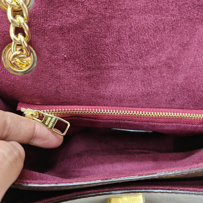 LV Passy - Signature Colour