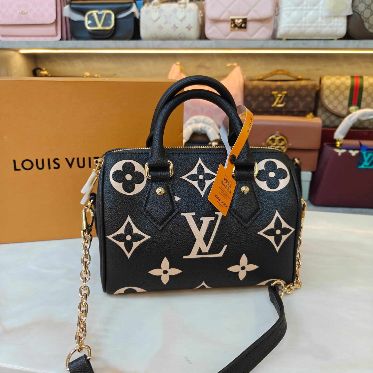 LV Speedy Bandoulière - Black Cream (Ultra Premium)