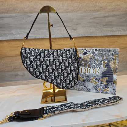 CD - Saddle Bag (Designer Black)