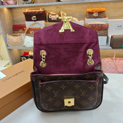 LV Passy - Signature Colour