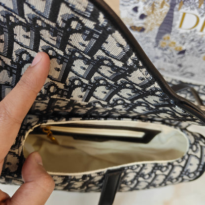 CD - Saddle Bag (Designer Black)