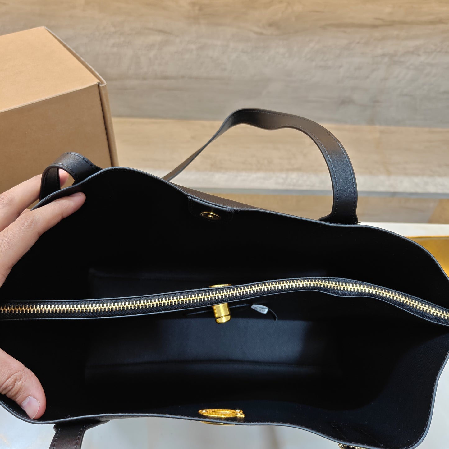 CH Willow Bag- Large (Midnight Black)