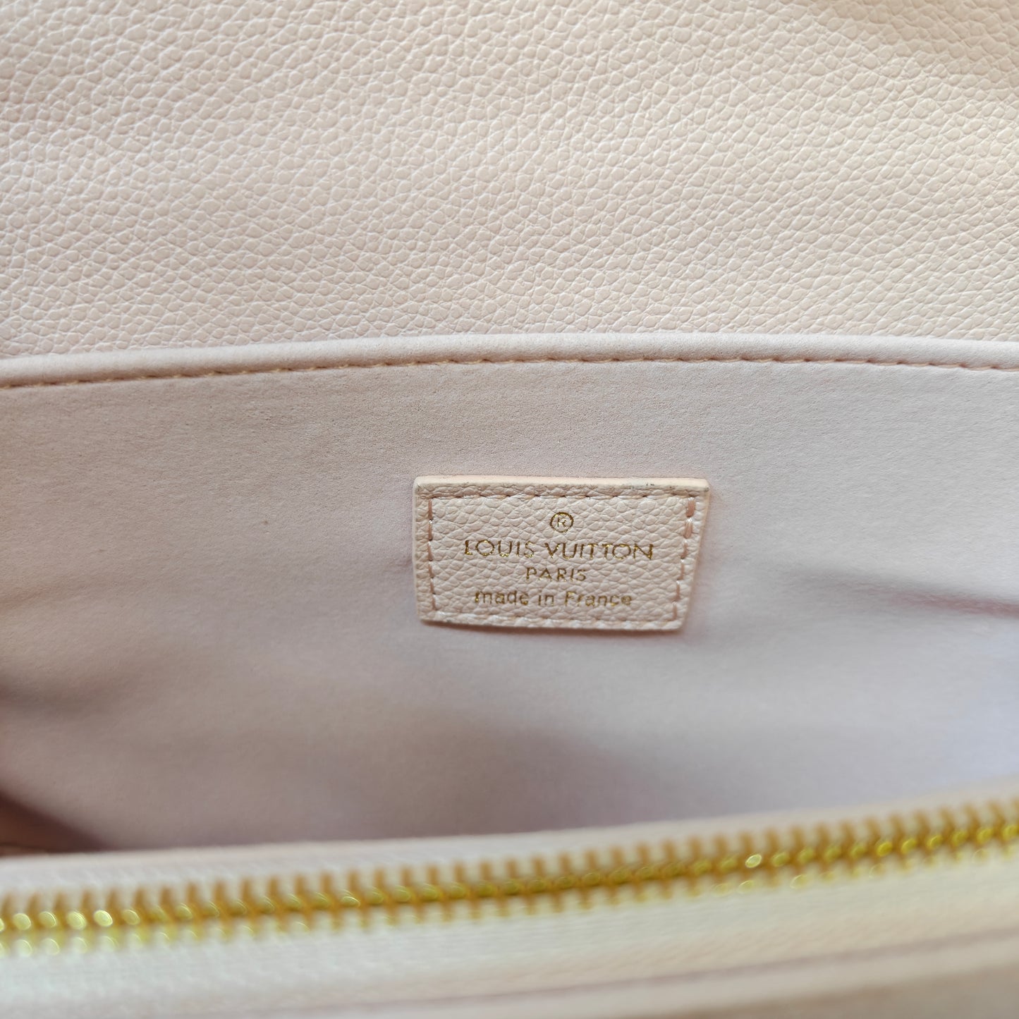 LV559 Shoulder/Sling Bag - Ultra Premium Double Box (Pink)