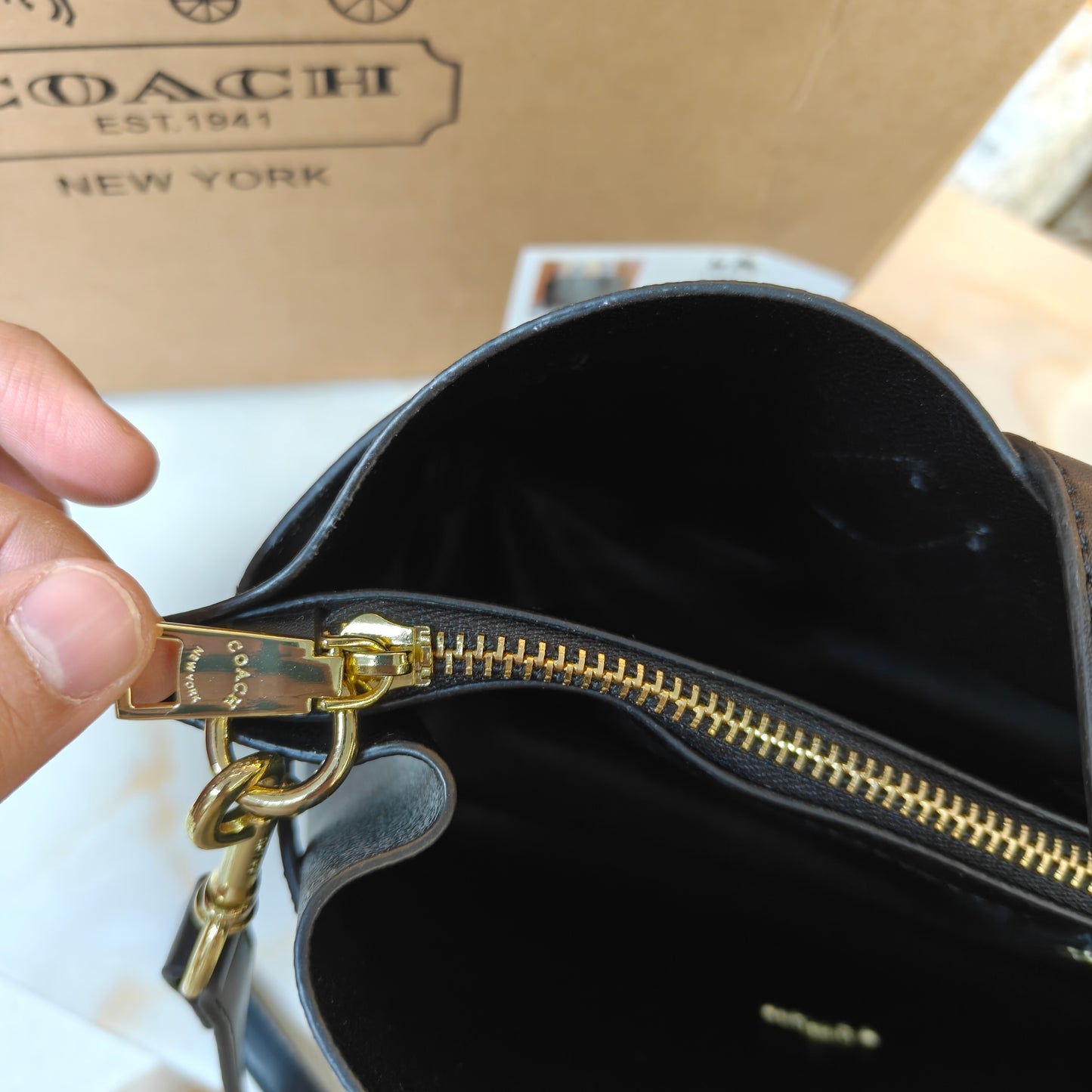 CH Hanna Carryall -  Black Grey