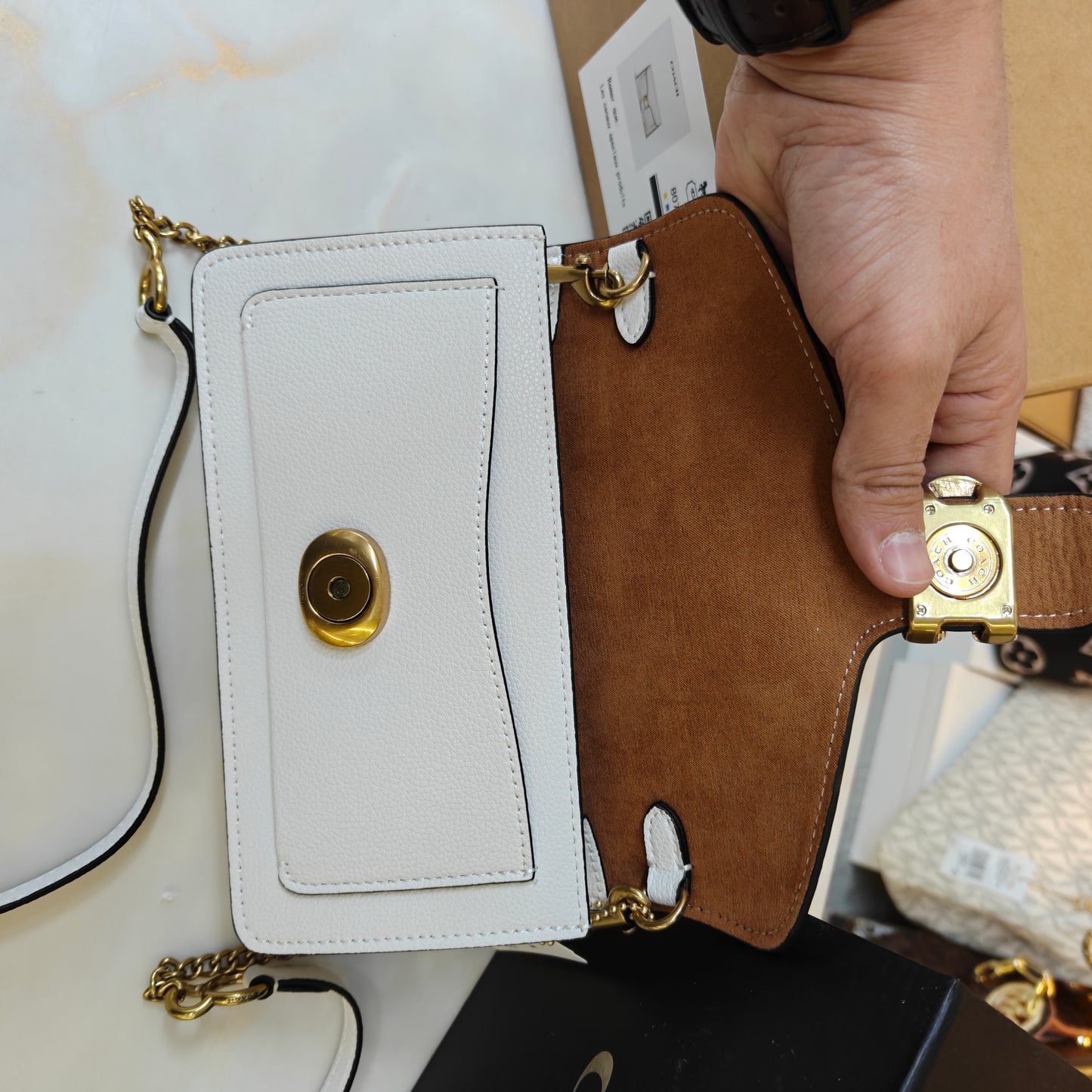 CH Tabby 20 - White (Ultra Premium)