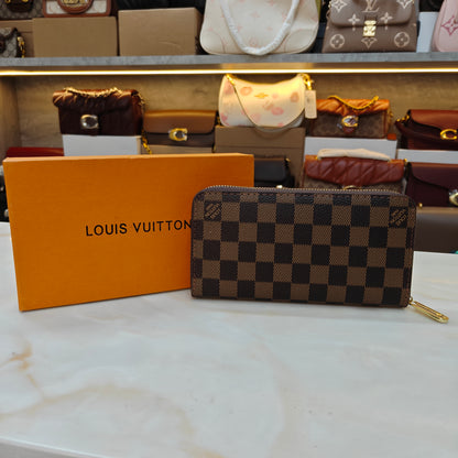 LV Long Wallet - Chekered Design