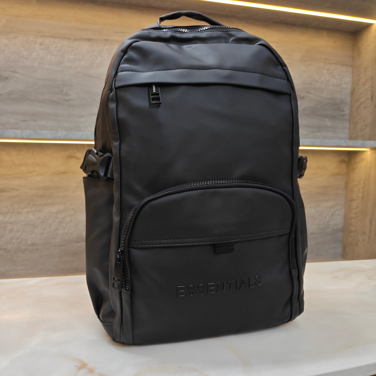 Essentials23 Bagpack (Solid Black)