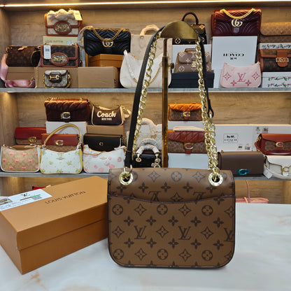 LV Passy - Signature Colour
