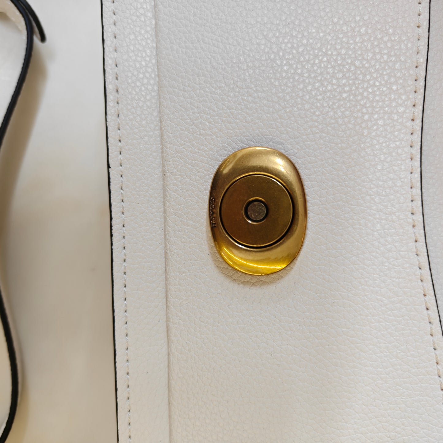 CH Tabby 20 - White (Ultra Premium)