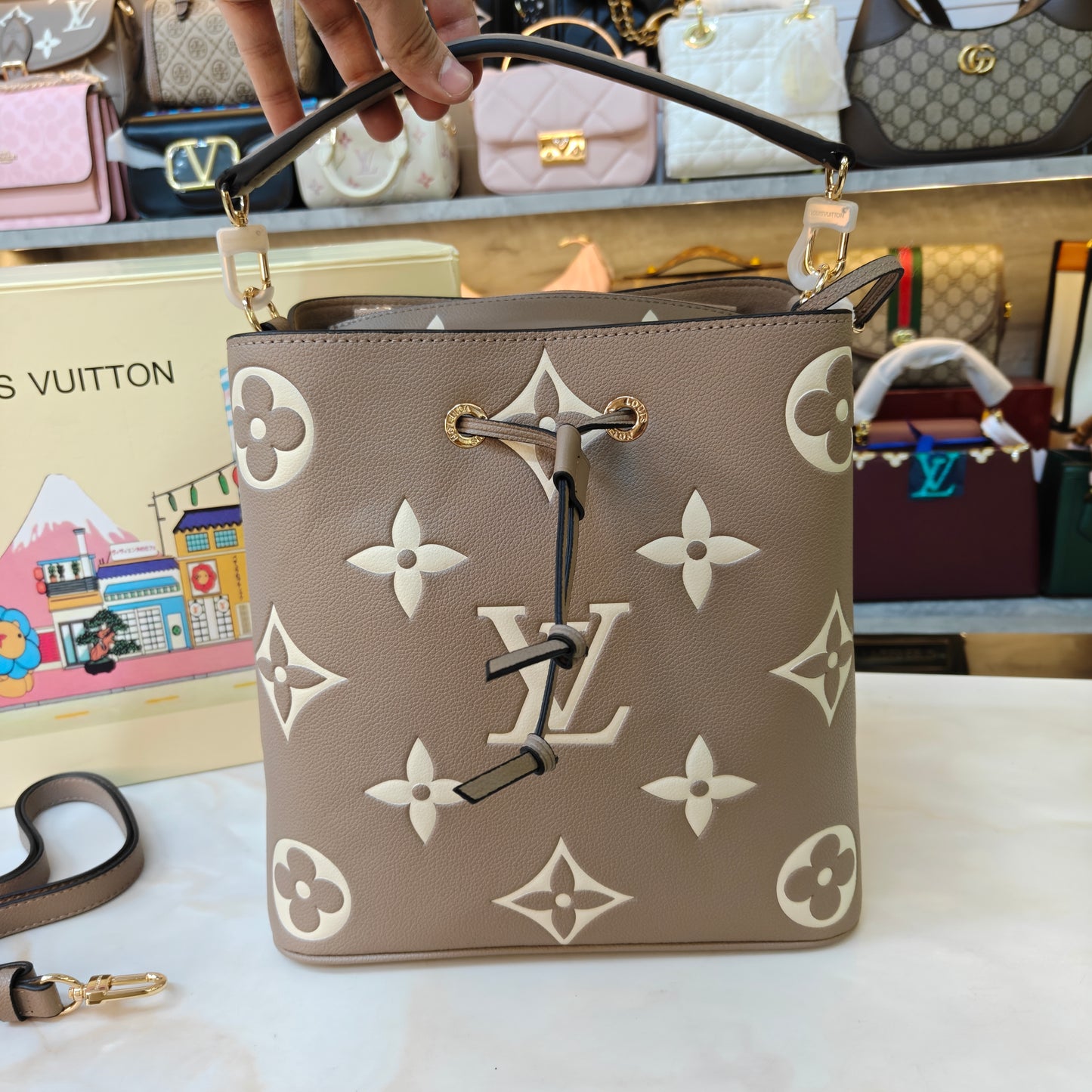 LVN Neo Neo MM Bucket Bag (Ultra Premium) - Beige