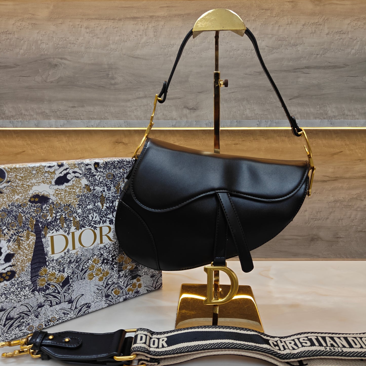 CD - Saddle (Plain Black)
