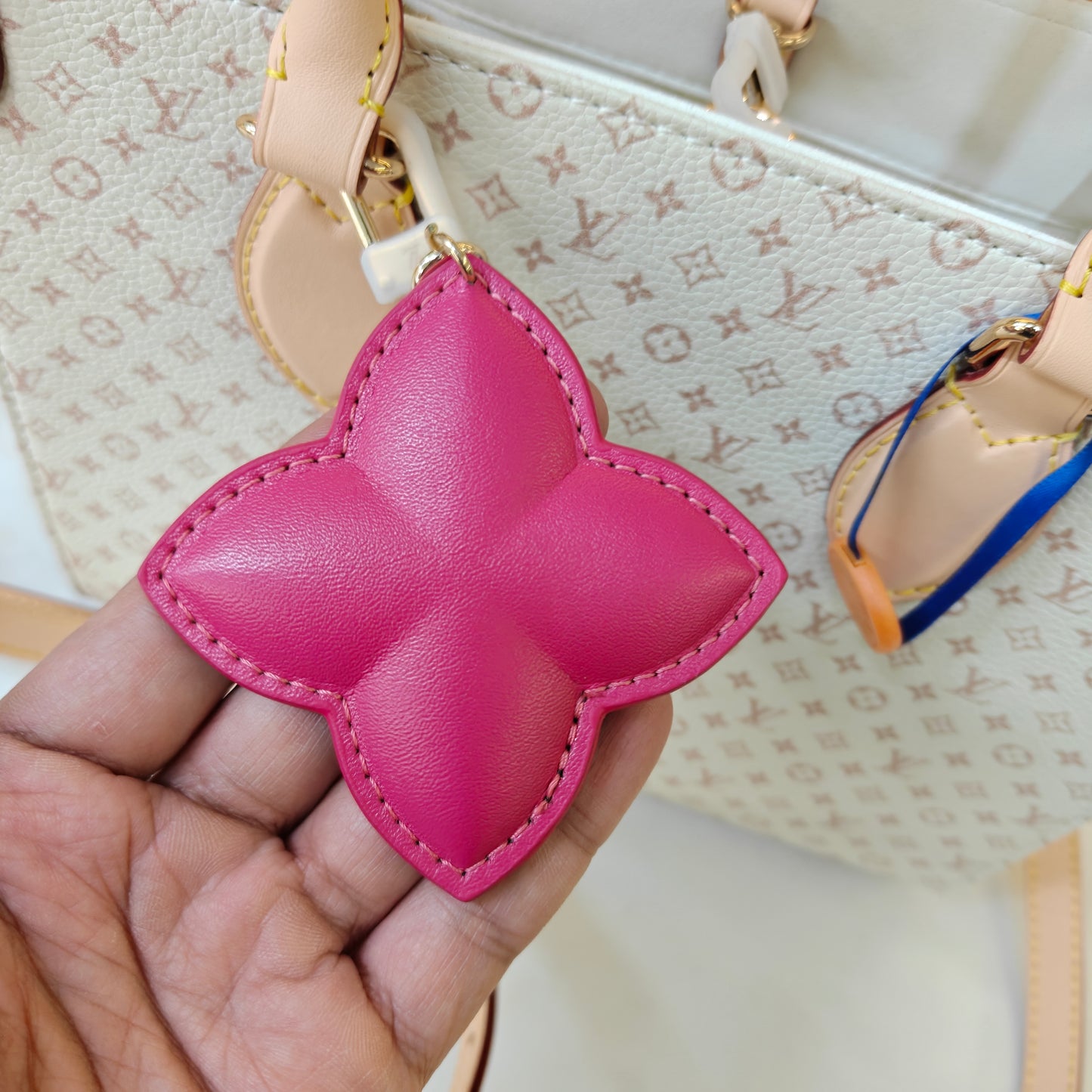 LV On The Go! - Medium Size (Ultra Premium)