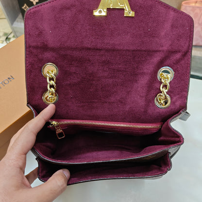 LV Passy - Signature Colour