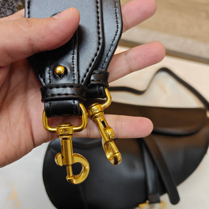 CD - Saddle (Plain Black)