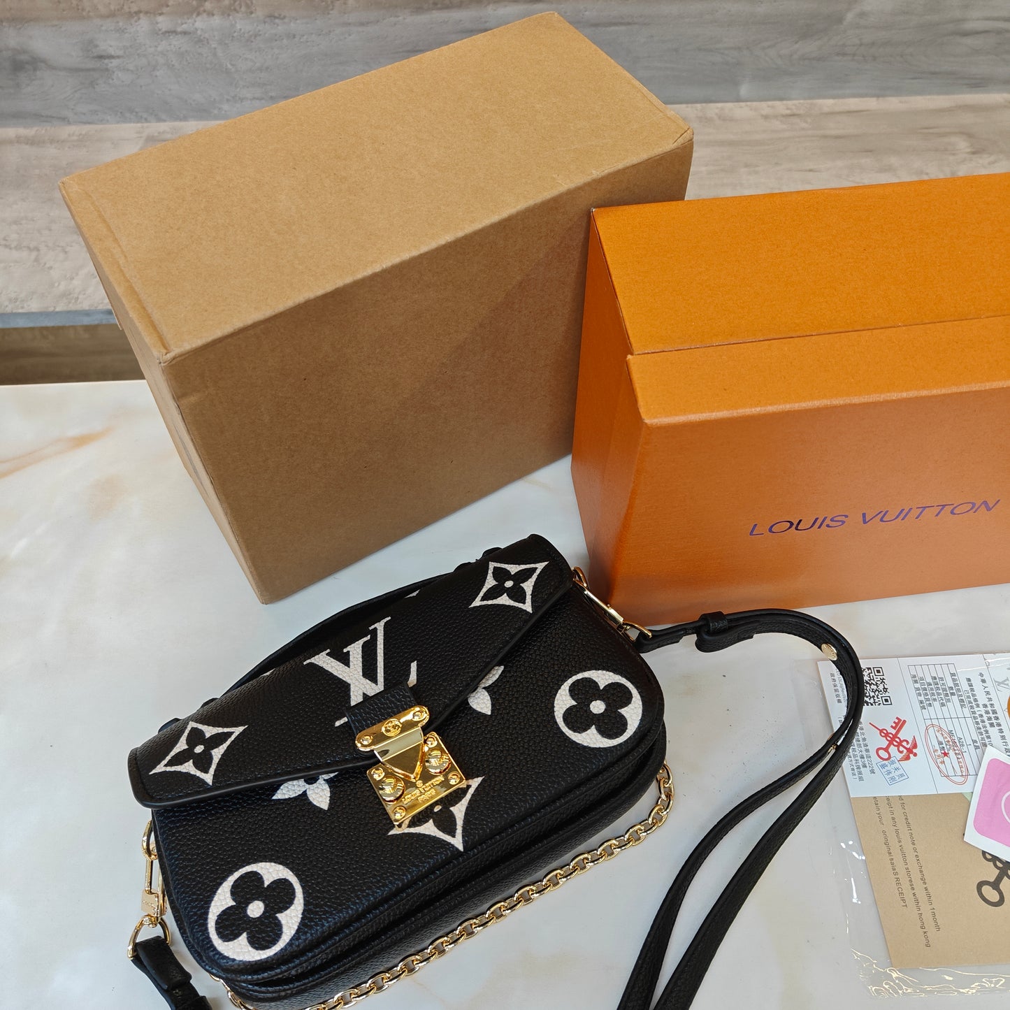 LV559 - Shoulder - Black Ultra Premium Double Box