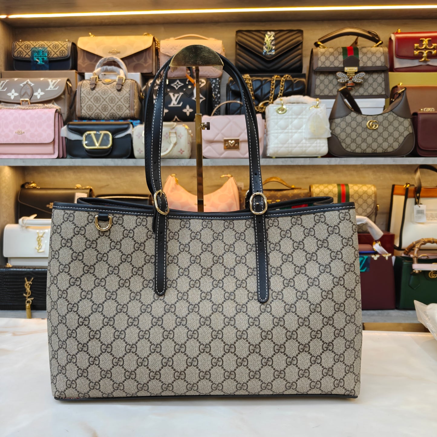 GG Emblem Tote (Ultra Premium) - Black Handle