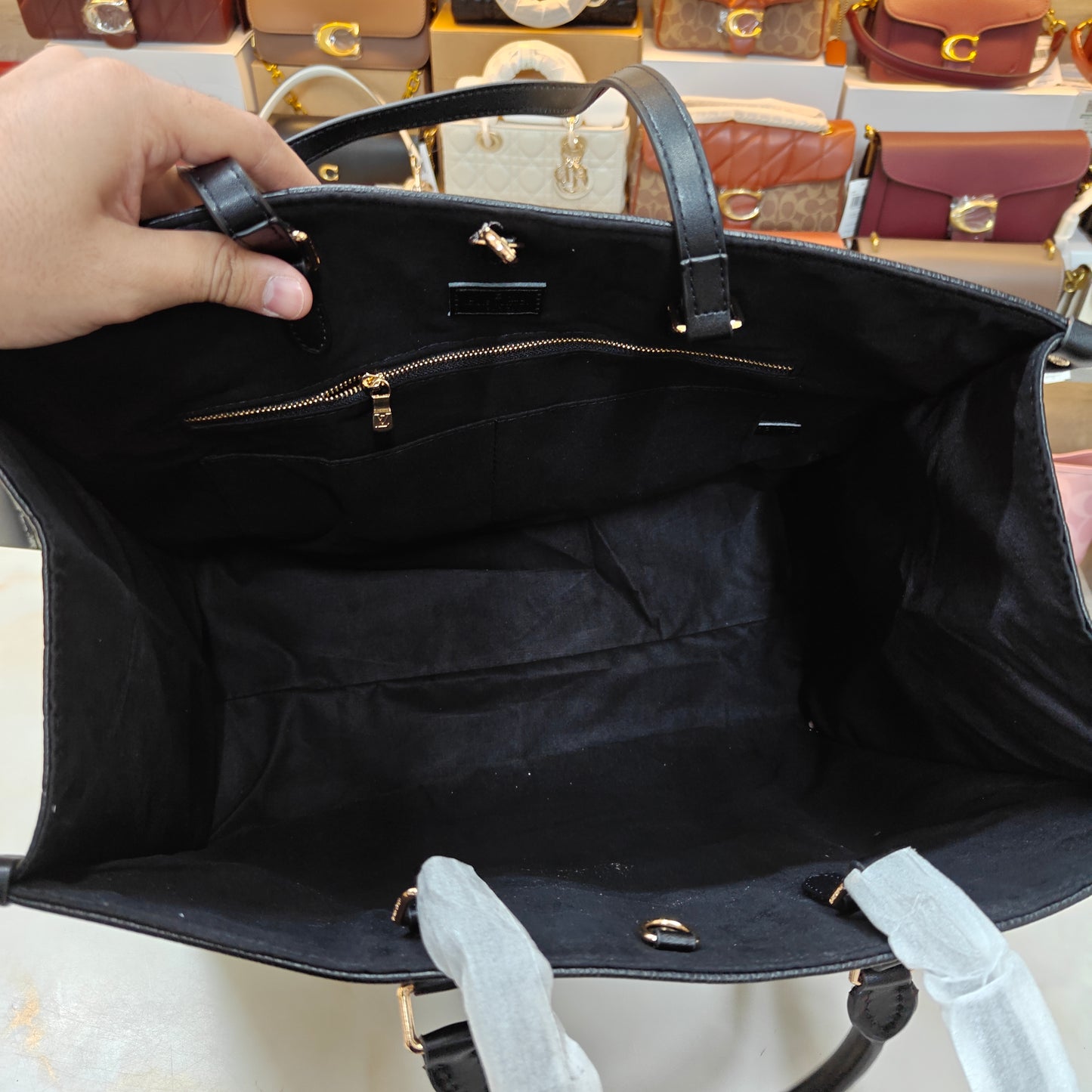 LV OTG (Large 41cm) - Black